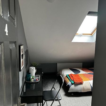 6D Hosting Apartment Coventry Exterior photo